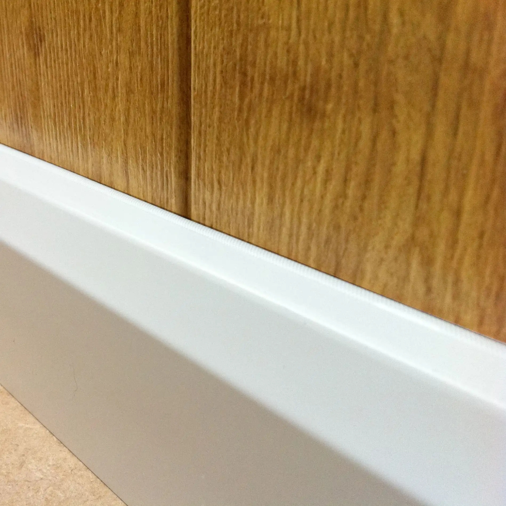 Solidor Ludlow 2 Composite Traditional Door In White Image