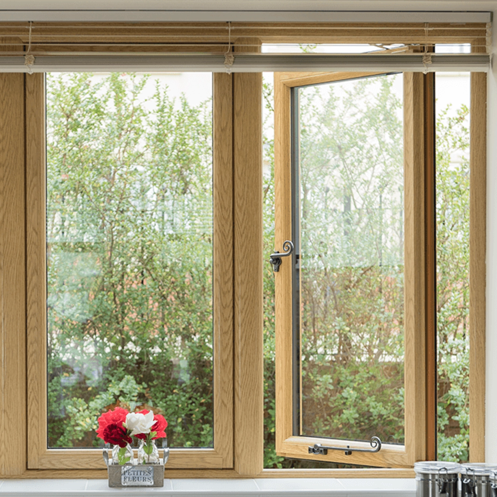 Deceuninck uPVC Window Large
                        Image